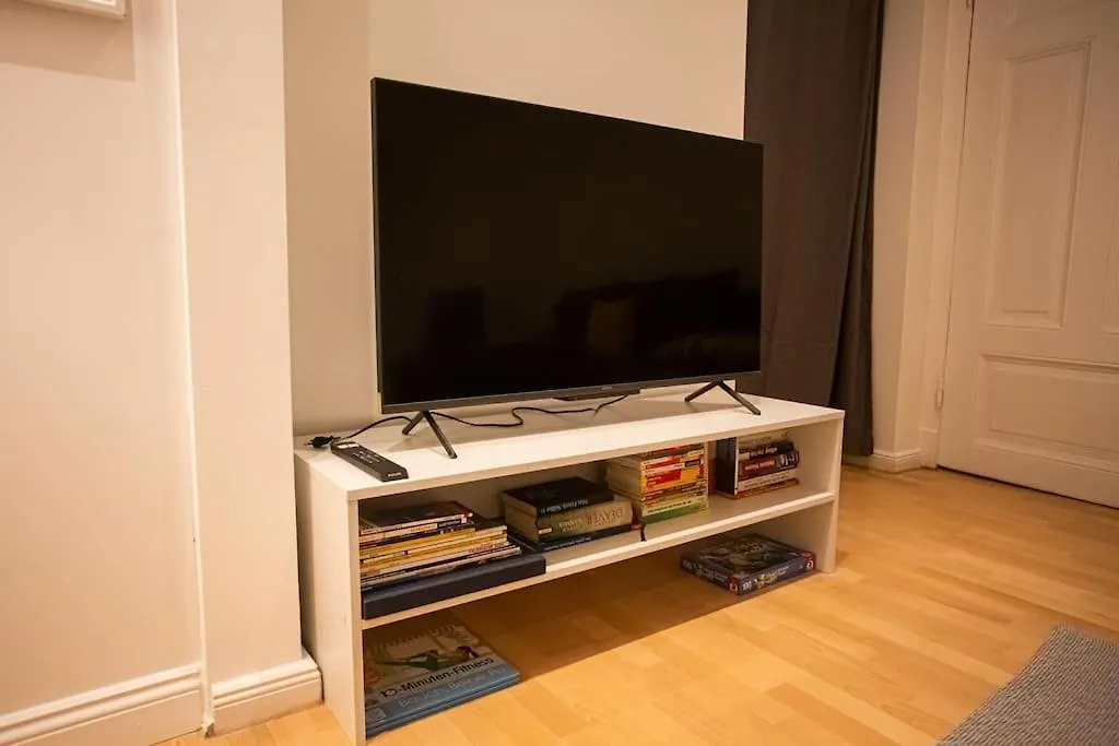 Nahe Stadt/Alster, Ruhig, Dart 함브루크 0*,